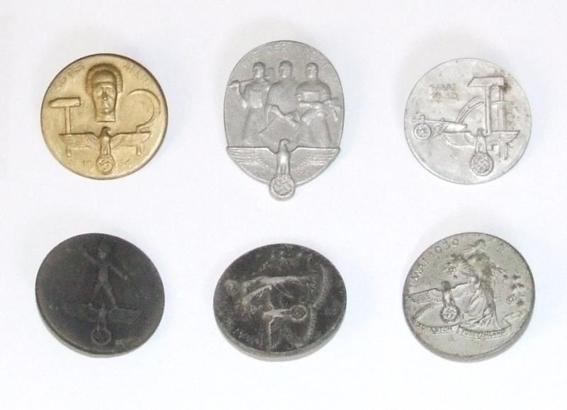 Tag der Arbeit Badges - Complete Set
